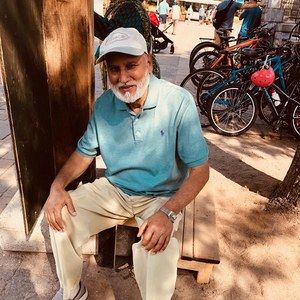 Meet your Posher, Saadia